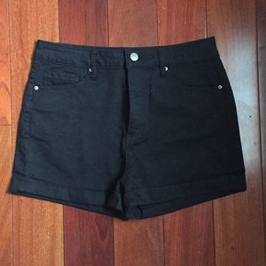 Black high-waisted stretchy jean shorts